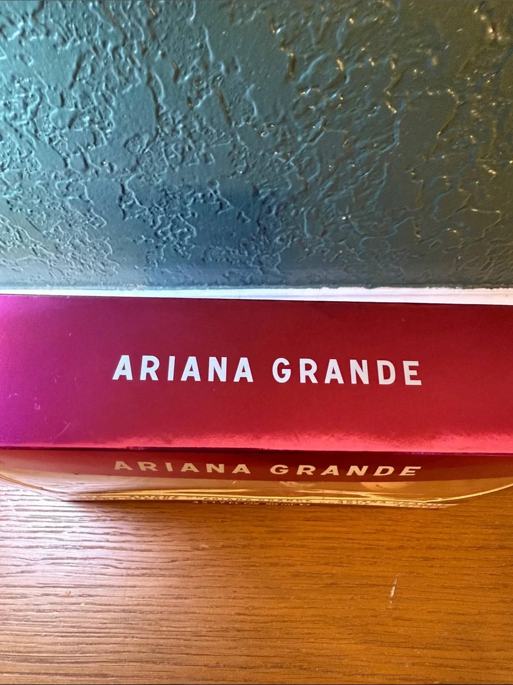 NEW! Ariana Grande Gift Set